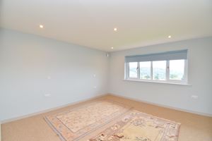 Principal bedroom- click for photo gallery